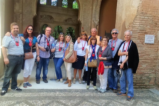 Alhambra:Join a Group,With a Specialist Guide.Skip the Line . - Accessing the Alhambra