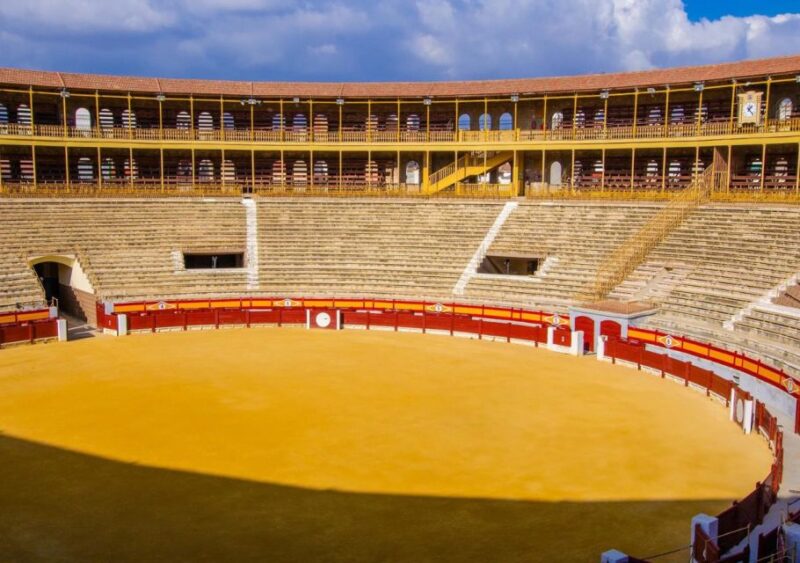 Alicante: Bullring and Central Market Gastronomic Tour - Central Market Culinary Adventure