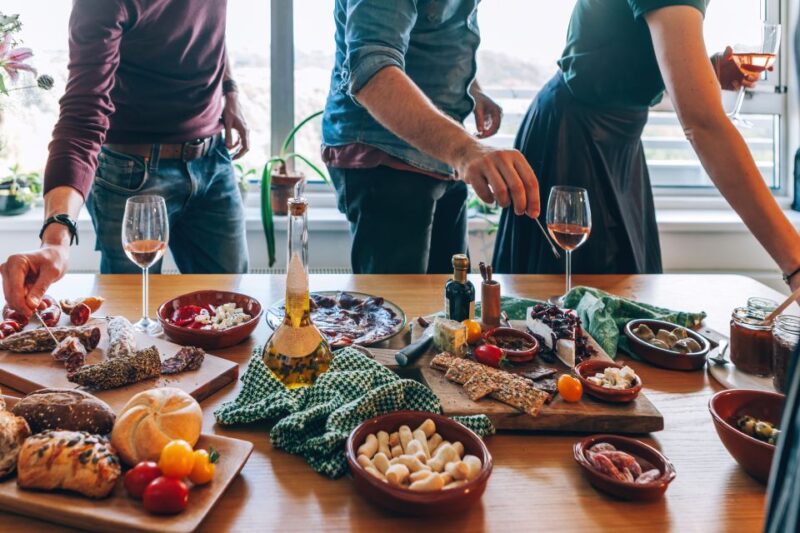 Alicante: Cooking Class With Private Chef and Local Wine - Pairing With Local Wines