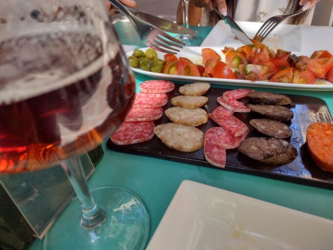 Alicante: Food Walking Tour With Wine Tasting and Tapas - Traditional Flavors of Alicante