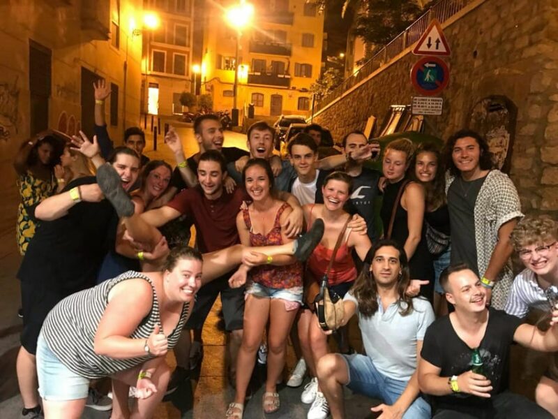 Alicante: Guided Pub Crawl With Shots and Beer - Inclusions