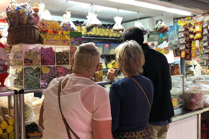 Alicante Historic Small Group Tour With Tapas Tasting - Santa Cruz Neighborhood