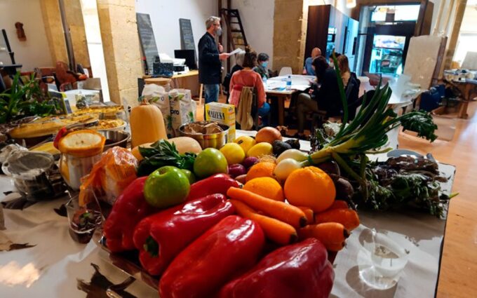 Alicante: Old Town Walking Tour & Paella Show - Tour Duration