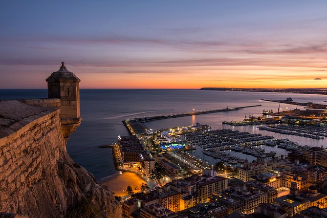 Alicante : Private Custom Walking Tour With a Local Guide - Guide Expertise and Personalization