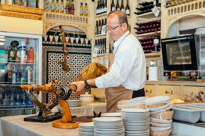 Alicante PRIVATE Food Tour With Locals: 10 Food & Drink Tastings Included - Tour Itinerary and Logistics