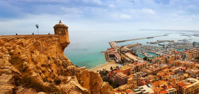 Alicante: Private Santa Bárbara Castle Tour - Tour Schedule and Changes