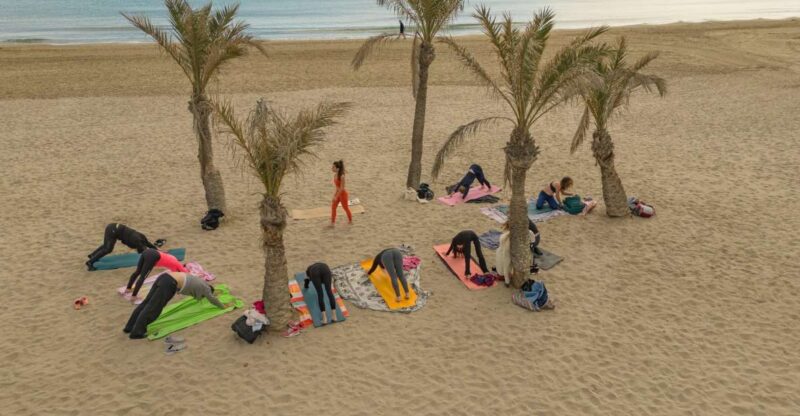 Alicante: Sunrise Yoga Class on the Beach & Breakfast - Experience Highlights