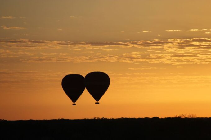 Alice Springs: Early Morning Hot Air Balloon Flight - Wildlife and Scenery