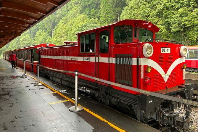 Alishan, Sun Moon Lake, Taichung Three Days Tour from Taipei - Introduction