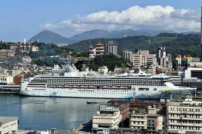 Alishan, Sun Moon Lake, Taichung Three Days Tour from Taipei - Who Should Consider This Tour?