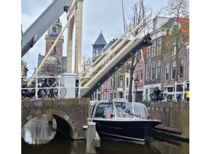 Alkmaar Cruise From the Cheese Market - Duration and Inclusions