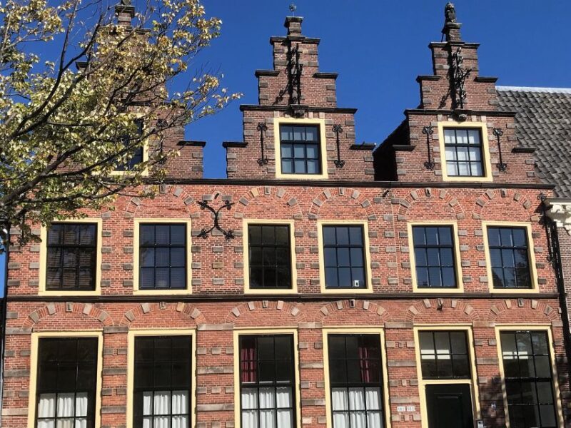 Alkmaar: Small Group City Walking Tour *English* - Tour Experience