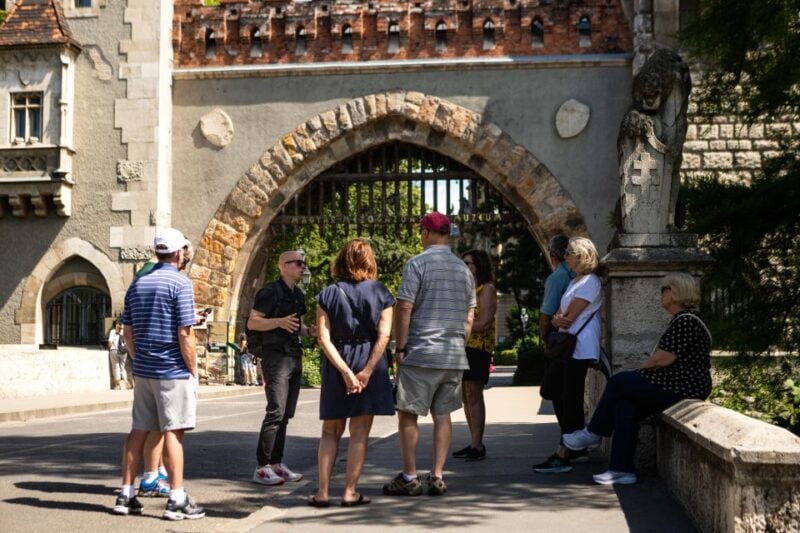 All About Budapest: 6-Hr Walking Tour With 3-Course Lunch - Cuisine and Dining