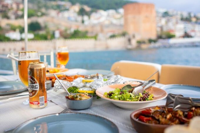 All Day Luxury Yacht in Alanya, for Your Special Moments - Dress Code and Recommendations
