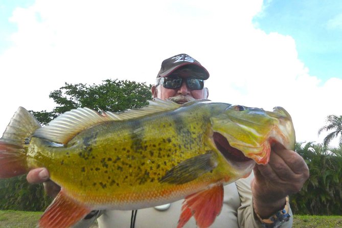 All Day Miami Peacock Bass Fishing Trip - Boat and Captain Details