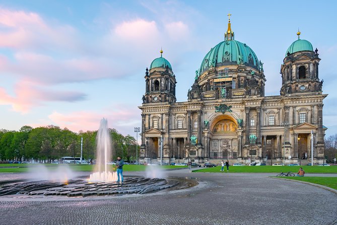 All-in-One Berlin Highlights on Foot: Private Walking Tour - Traveler Participation