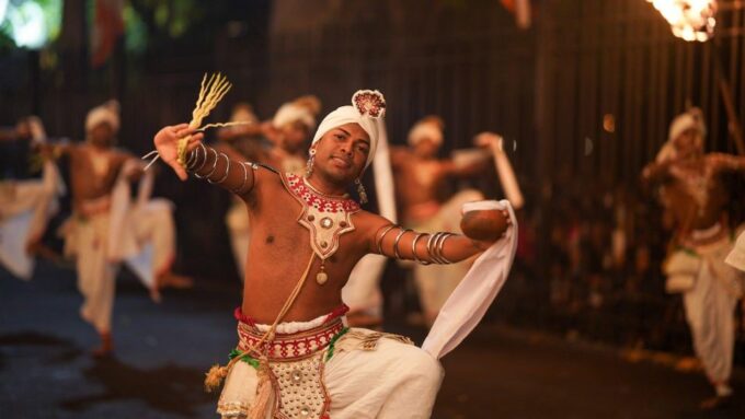 All Inclusive Ambuluwawa Tower & Kandy City Tour by TukTuk - Tour Duration and Group Size