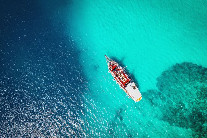 All-Inclusive Blue Lagoon & 3 Island Boat Tour With Food & Drinks - Onboard Amenities