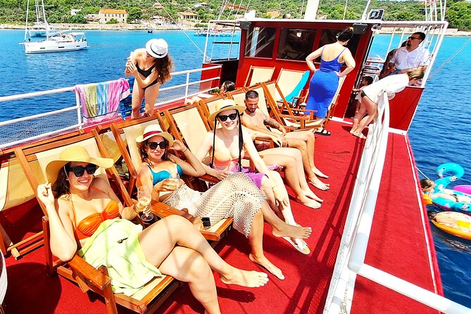 All-Inclusive Blue Lagoon & 3 Island Boat Tour With Food & Drinks - Discovering the Three Islands