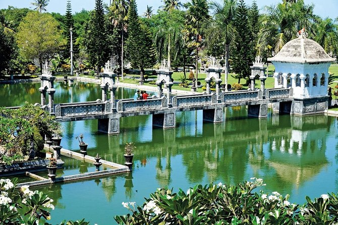 All Inclusive: Blue Lagoon Snorkeling & the Bats Cave Temple - Visiting Ujung Water Palace