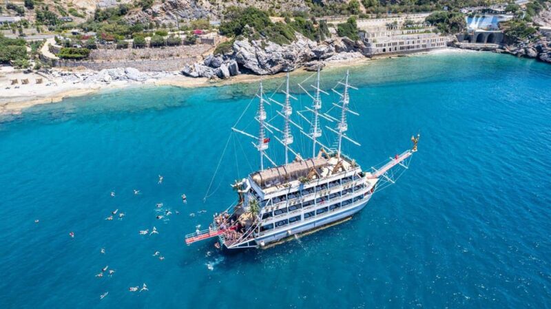 All-Inclusive Boat Trip With Lunch and Unlimited Drinks - Dining and Beverages