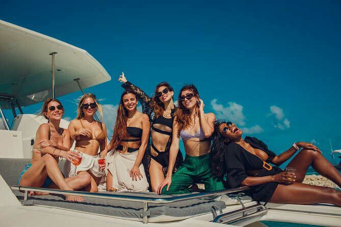 All Inclusive Cancun Party DJ Evening Beat in 51' Leopard - The Sum Up
