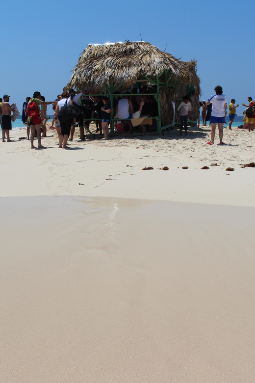 All-Inclusive Cayo Arena Day Trip From Santo Domingo - Pickup Location and Transportation