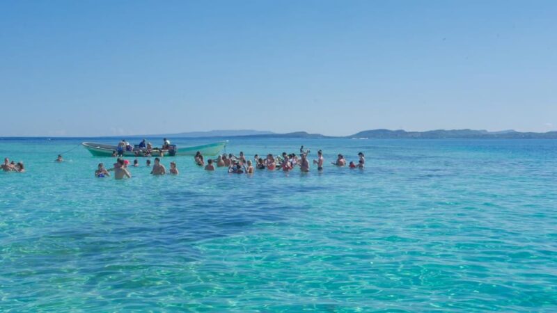 All-Inclusive Cayo Arena Day Trip From Santo Domingo - Included Amenities and Experiences