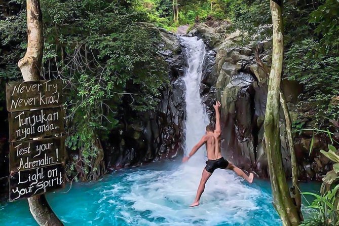 All Inclusive: Jumping, Sliding at Aling-Aling Waterfall - Handara Gate - Lunch - Jumping and Sliding