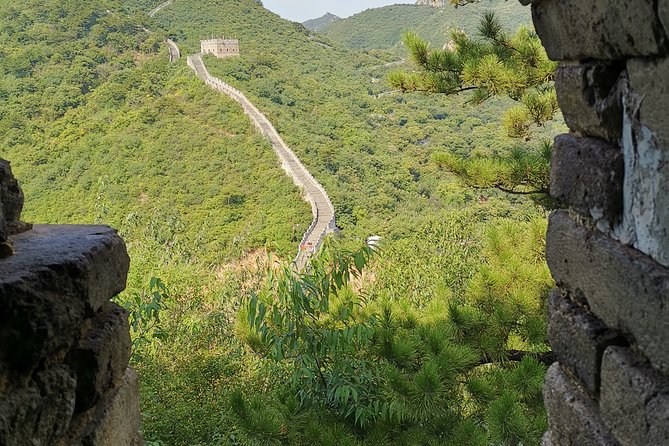 All-Inclusive Layover Tour to Lakeside View Huanghuacheng Great Wall With Lunch - Accessibility and Physical Requirements