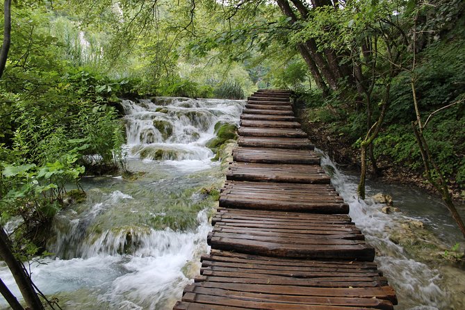 All Inclusive Luxury Daytrip to Plitvice From Zagreb. - Accessibility and Recommendations
