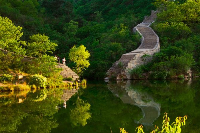 All-Inclusive Private Biking and Hiking Tour at Huanghuacheng Great Wall - Biking Experience