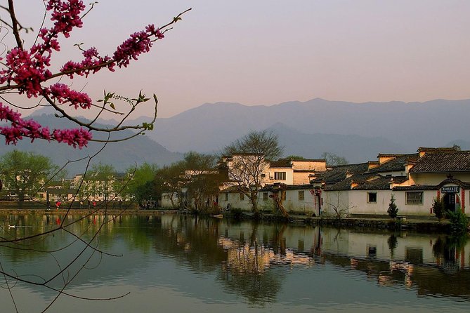 All-Inclusive Private Tour Review: Huangshan Villages - Weather and Accessibility