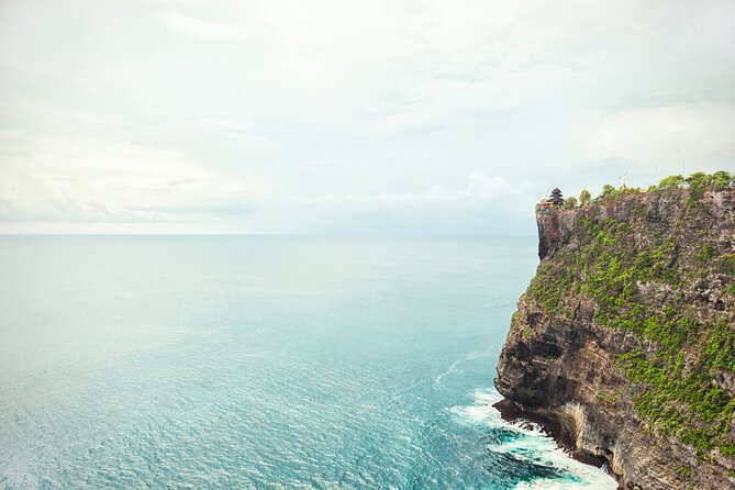 All Inclusive Private Uluwatu Tour With Kecak Dance and Dinner - Knowledgeable Guides and Safety Emphasis