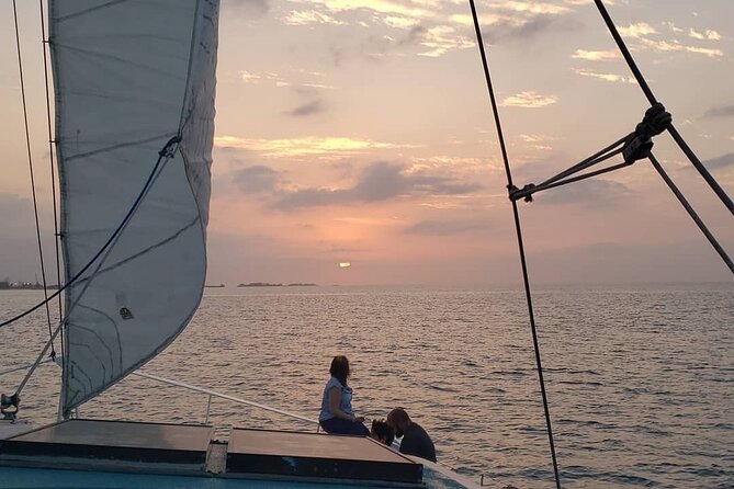 All Inclusive Sunset Dinner Cruise in Nassau Bahamas - Inclusions and Amenities
