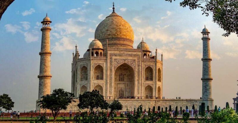 All Inclusive Taj Mahal Day Tour by Fastest Train From Delhi - The Journey to the Taj Mahal: What to Expect