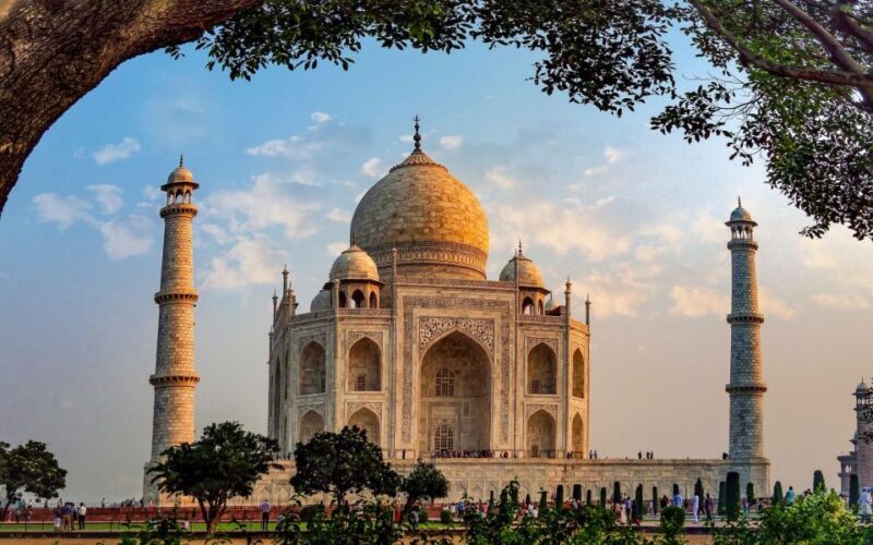 All Inclusive Taj Mahal Day Trip by Fastest Train From Delhi - Inclusions