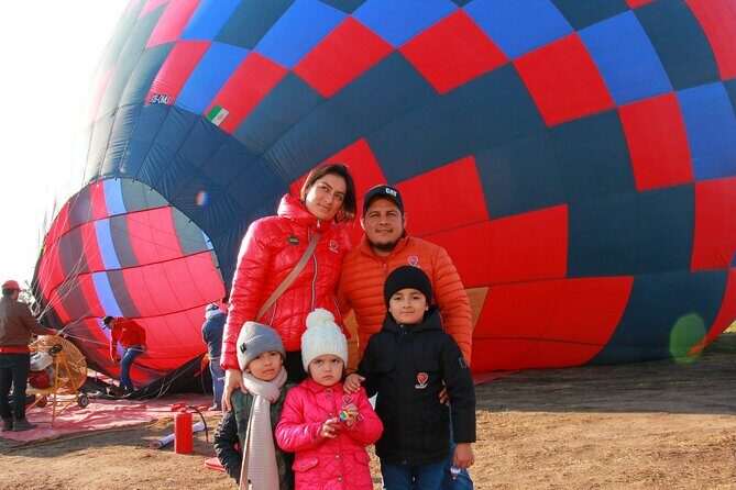All-inclusive Teotihuacan Balloon Adventure - Transportation and Group Size
