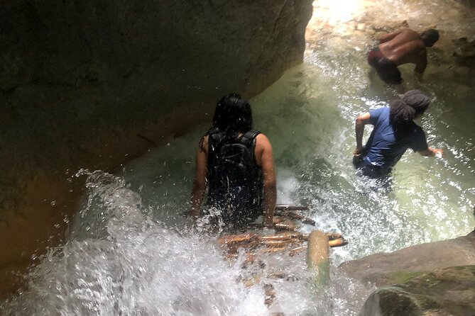 ALL INCLUSIVE Tour of the Cueva De La Virgen Water Trail - Highlights of the Trail