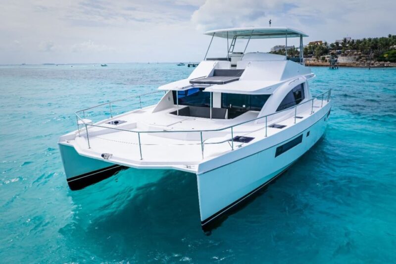 All Inclusive:Tulum Bachelorette Party Catamarán 51´Leopard - Music and Celebration Gear