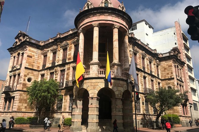 All You Need to Know About Cuenca in a Smooth Walk in the Historic District - Key Points