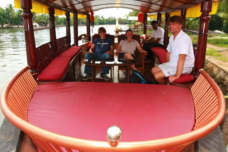 Alleppey Shikara Boat Ride - Key Points