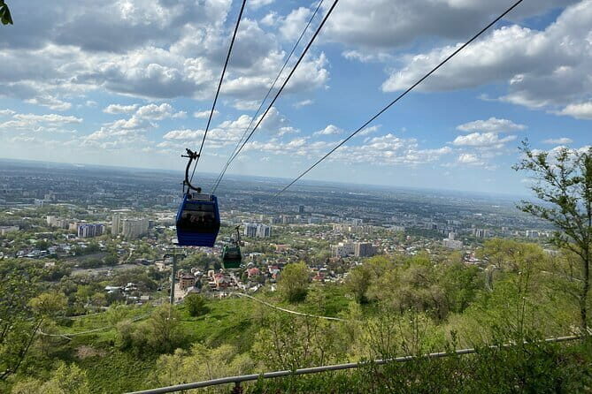 Almaty City Tour: A Journey Through Culture, History, and Nature - Panfilov Park: Honoring Brave Soldiers