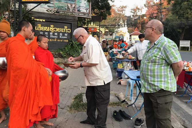 Alms and Wat Phra That Doi Suthep Private Chiang Mai Tour - Reviewing Customer Feedback and Ratings