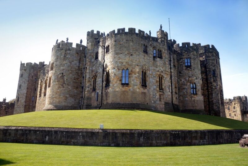 Alnwick Castle and Scottish Borders Tour From Edinburgh - Participant Information and Restrictions