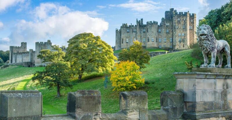 Alnwick Castle, Northumberland & Scottish Borders 1-Day Tour - Itinerary Details