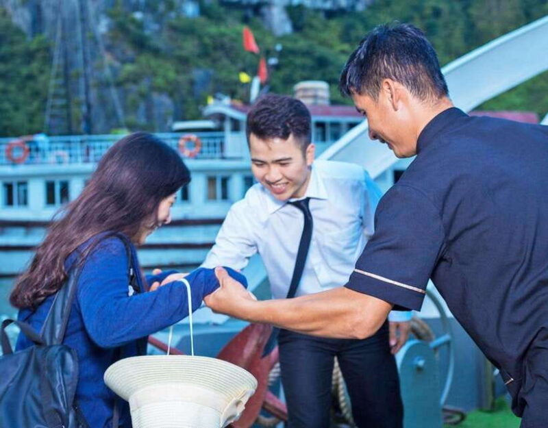 Alova Premium Cruise - Deluxe Day Tour From Ha Long Bay - Key Points