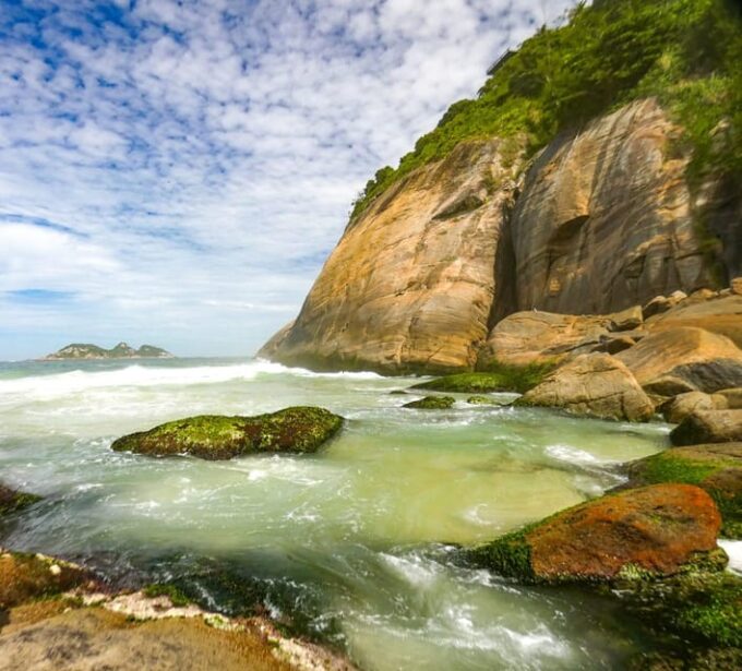 Alta Da Boa Vista / Rio De JaneiroTranslated Into English:Alta Da Boa Vista / Rio De Janeiro - Transfers and Amenities