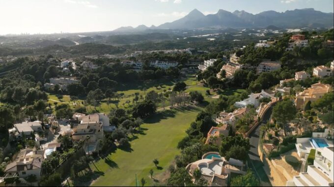 Altea Hills: 5-Day Luxury Wellness Retreat Program - Personalized Transport and Services