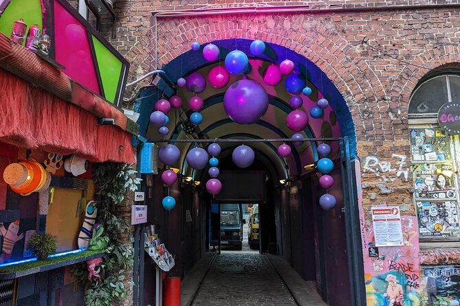 Alternative Hamburg Private Alternative Street Art Tour - Logistics and Meeting Details